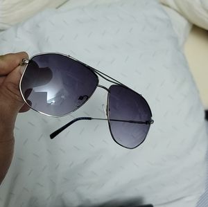 Guess Man sunglasses
